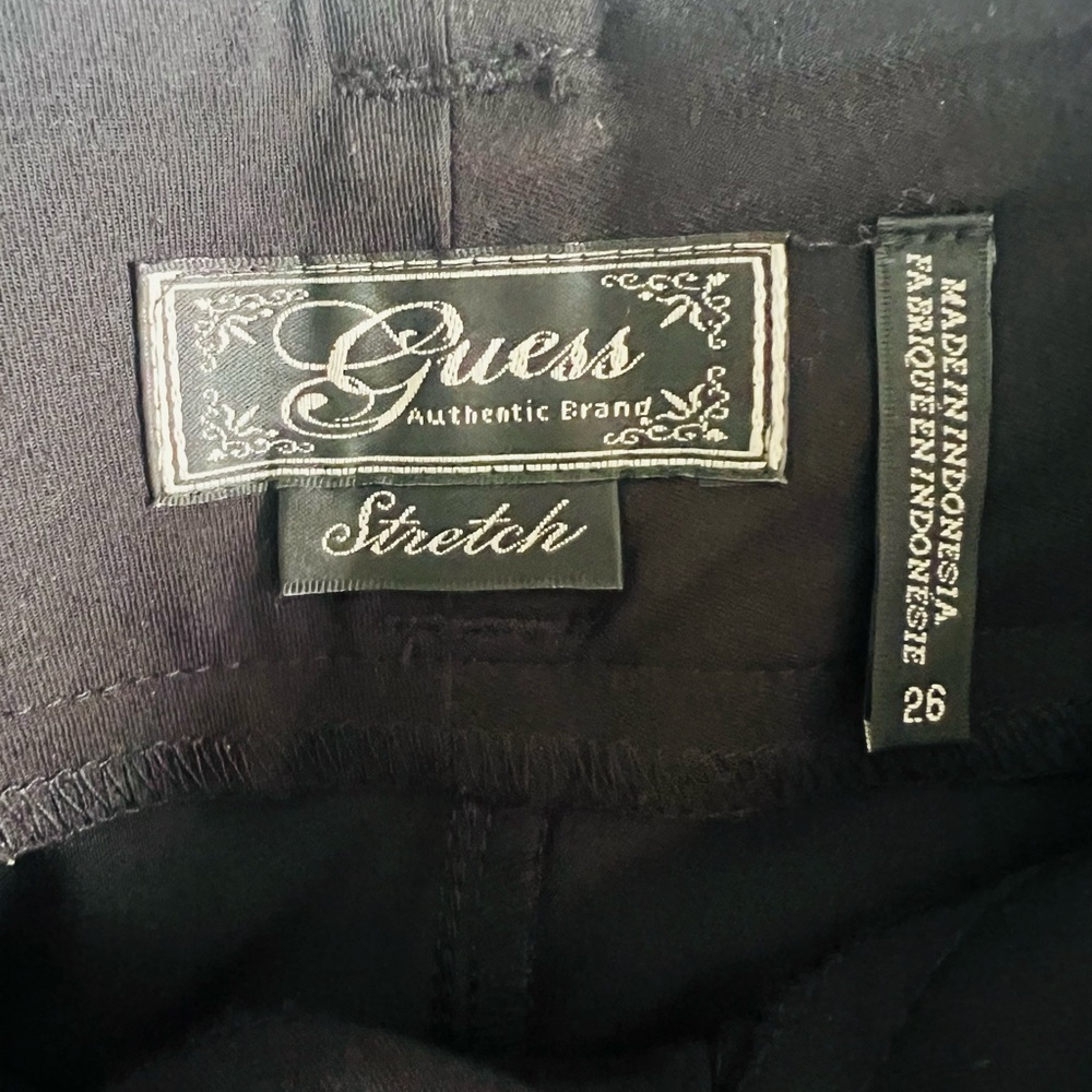 Guess shorts (size 26) - Picture 2 of 3